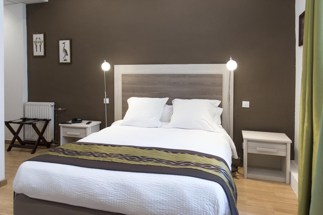 Logis Grand Hotel Pelisson Nontron Bagian luar foto